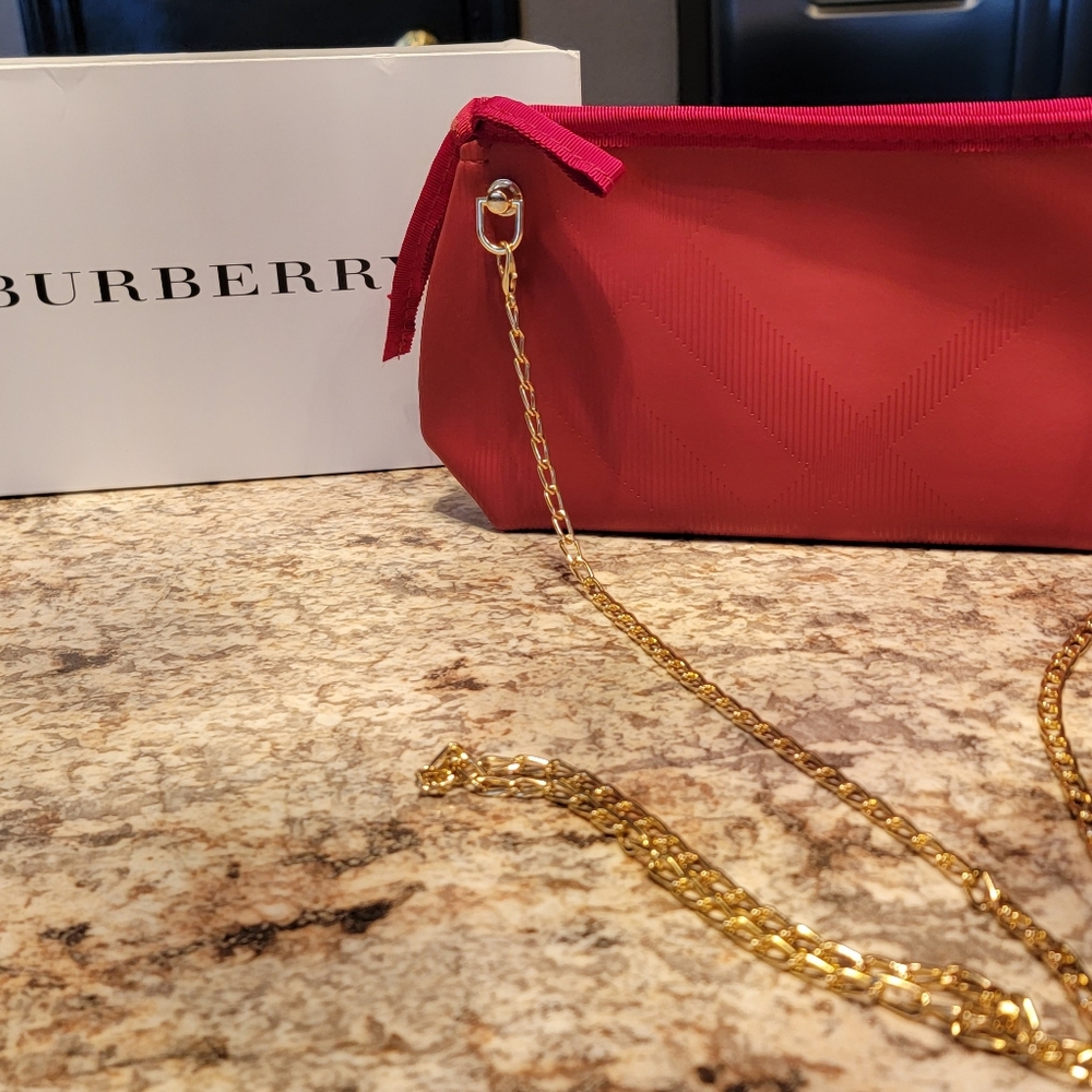 Burberry Crossbody/Beauty Bag